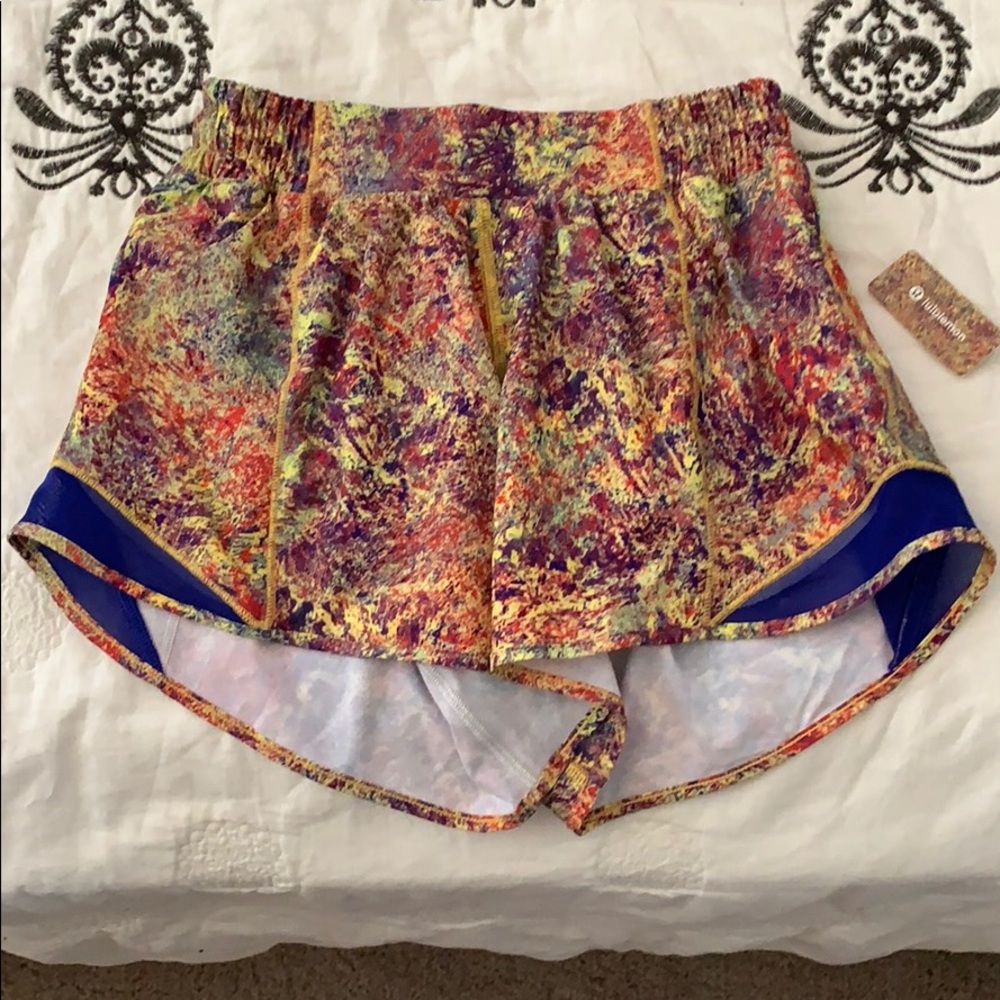 RARE Lululemon Seawheeze ‘19 Hotty Hot shorts sz 4